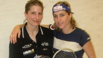 Sabine Schöne und Sarah Fitzgerald