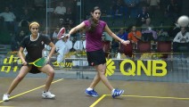 Nour El Tayeb (li) schafft erneut (wie schon im letzten Jahr) den Halbfinaleinzug bei den Qatar Classic - diesmal mit einem Sieg gegen Nour El Sherbini (re) (Bild: SquashSite)